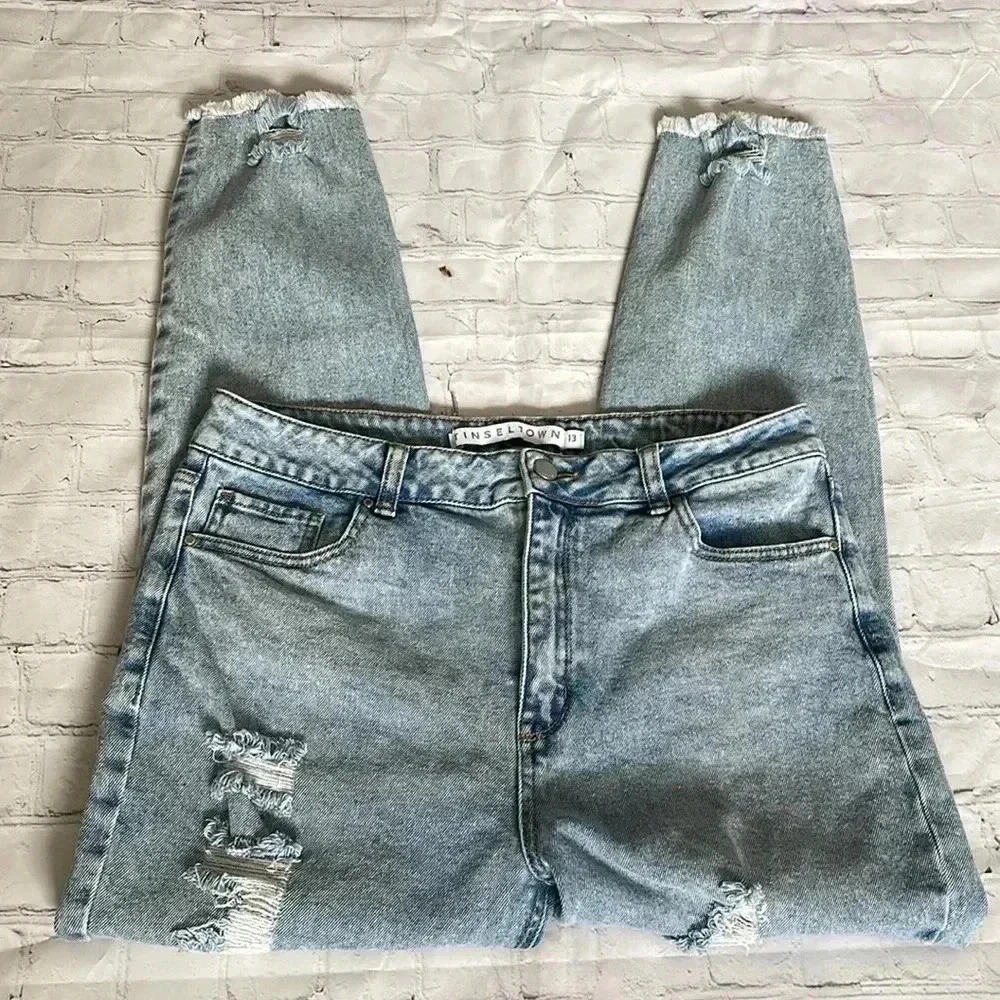 Tinseltown distressed denim ankle crop jeans